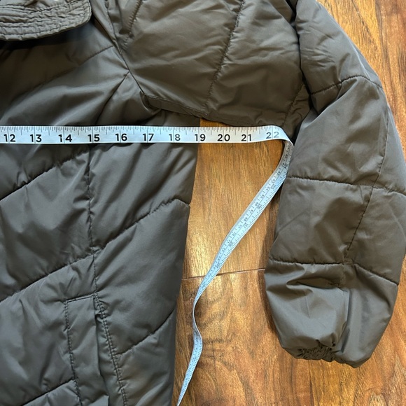 GAP Women's Size Medium Quilted Button-down Jacket Fall Comfy Autumn - Picture 7 of 7